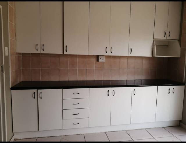 1 BEDROOM FLAT RENTED IN LENNOXTON